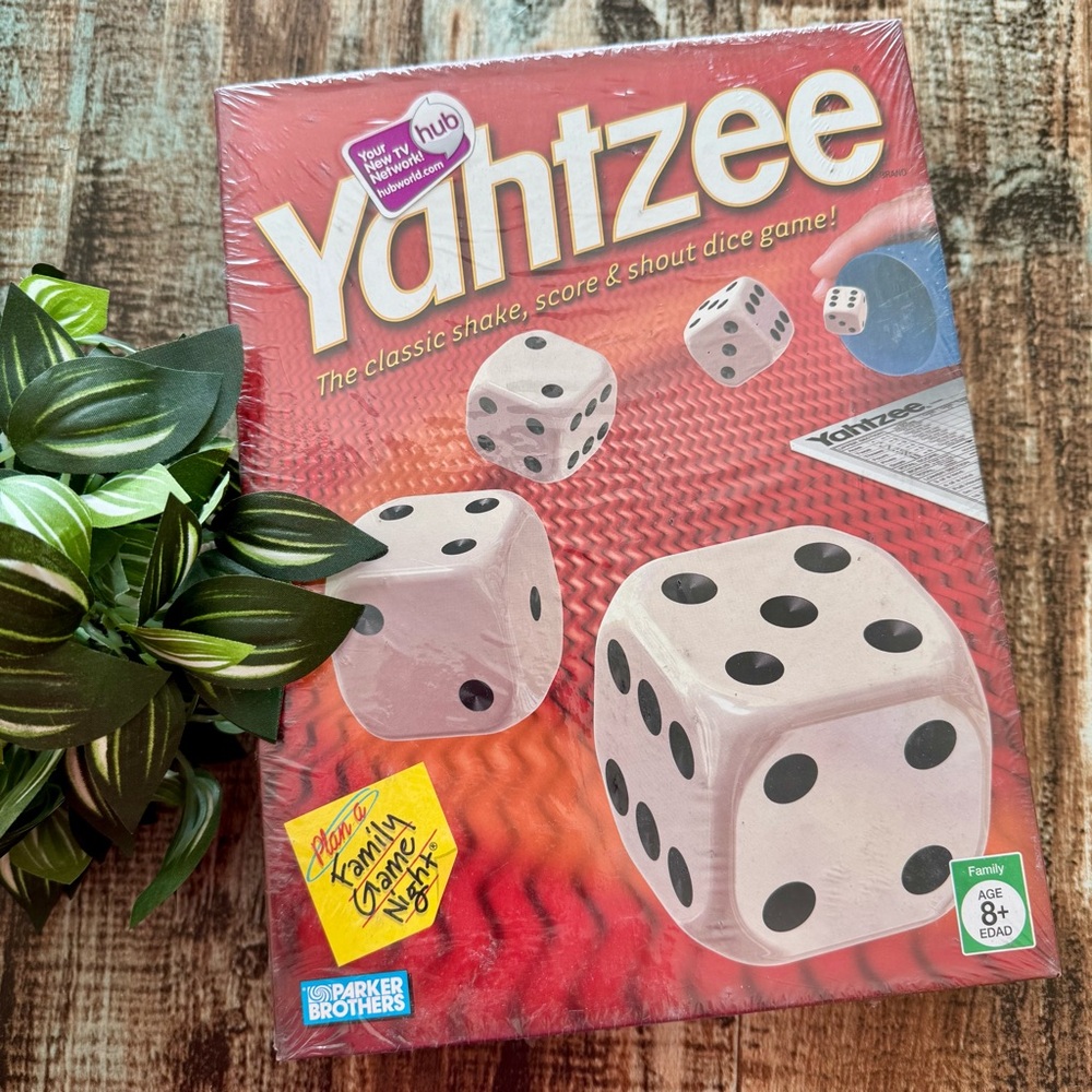 🆕 Family Fun “Yahtzee” Game